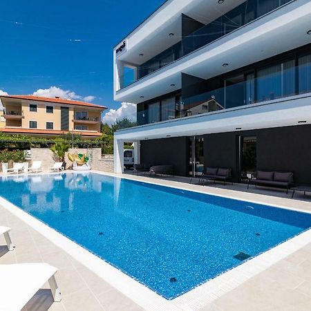 Luxury Apartments Magali 3 Ровин Екстериор снимка