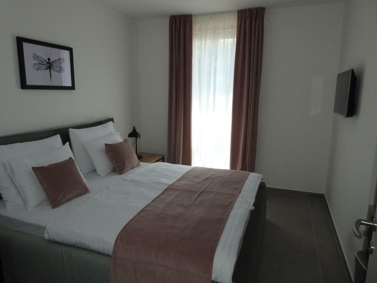 Luxury Apartments Magali 3 Ровин Екстериор снимка