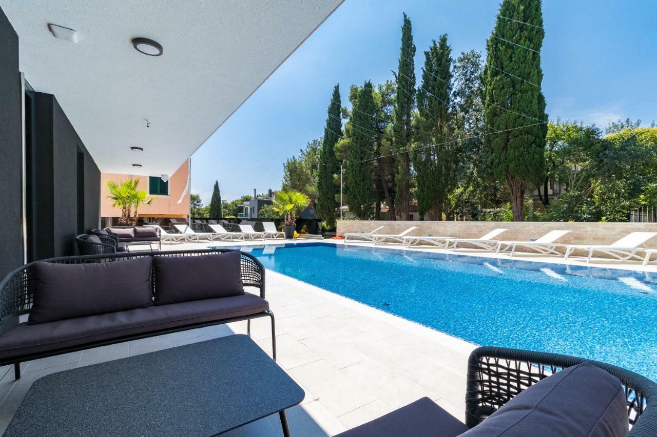 Luxury Apartments Magali 3 Ровин Екстериор снимка