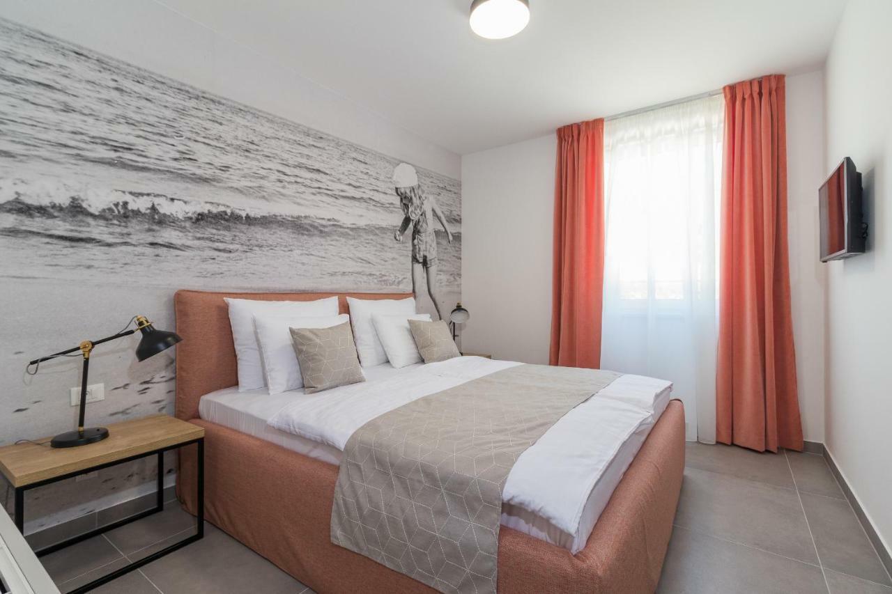 Luxury Apartments Magali 3 Ровин Екстериор снимка
