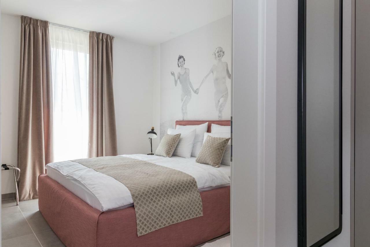 Luxury Apartments Magali 3 Ровин Екстериор снимка