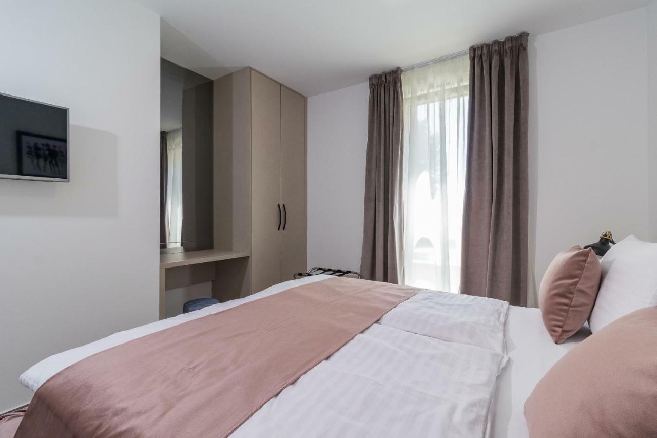Luxury Apartments Magali 3 Ровин Екстериор снимка